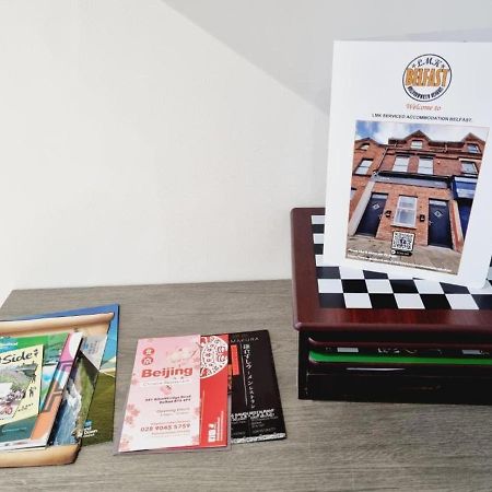 Lmk, 2 Bedroom Apartment, With Roof Terrace, Free Parking, Ev Charger, Great Location. Belfast Extérieur photo